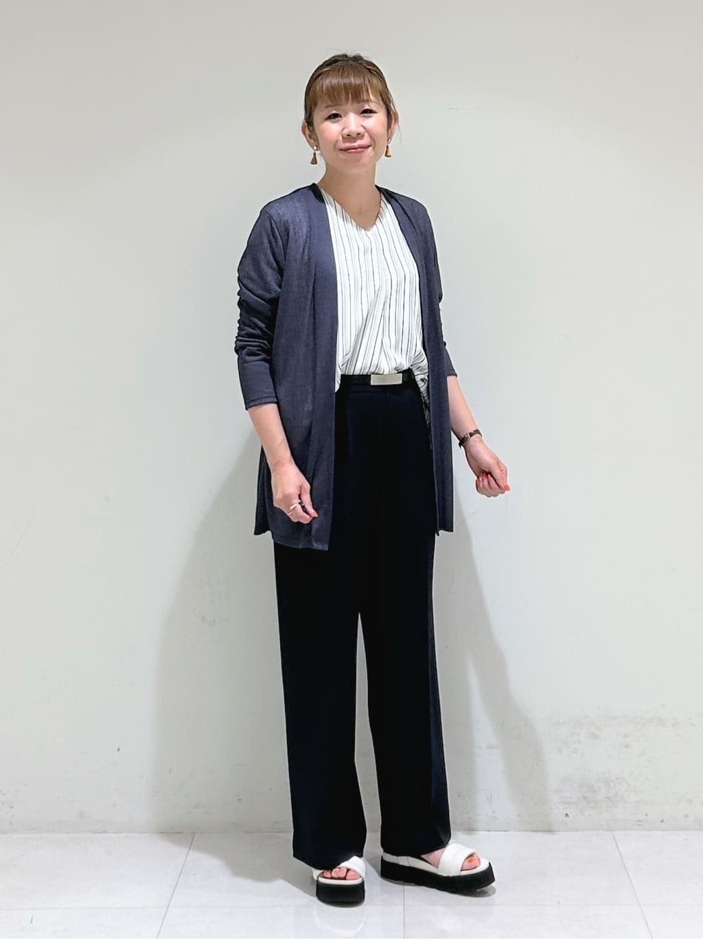 tsuyuさんの「INDIVI｜【洗える／シアーストライプ柄】着流しジャージカーディガン」を使ったコーディネート
