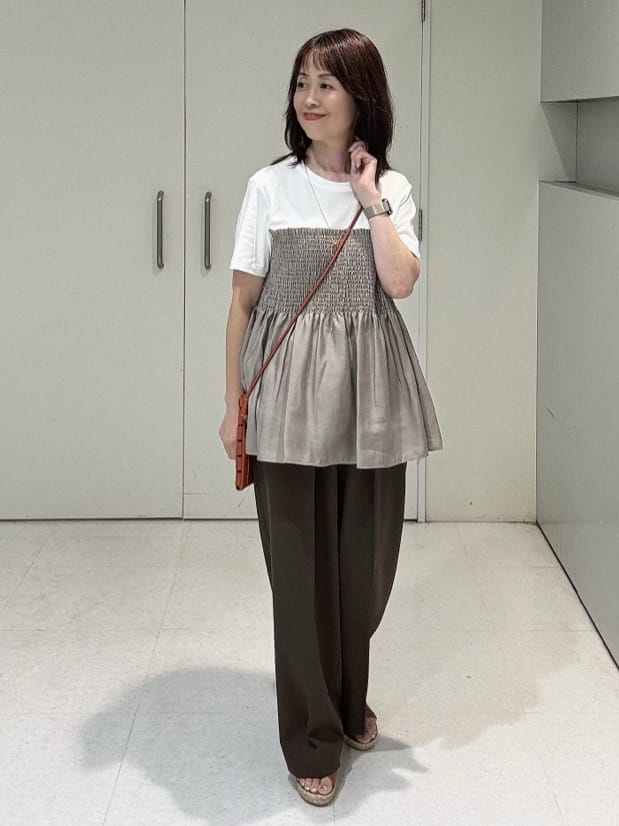 makiさんの「UNTITLED｜【コットン100/洗える/Tシャツ】シャーリングドッキングペプラム」を使ったコーディネート