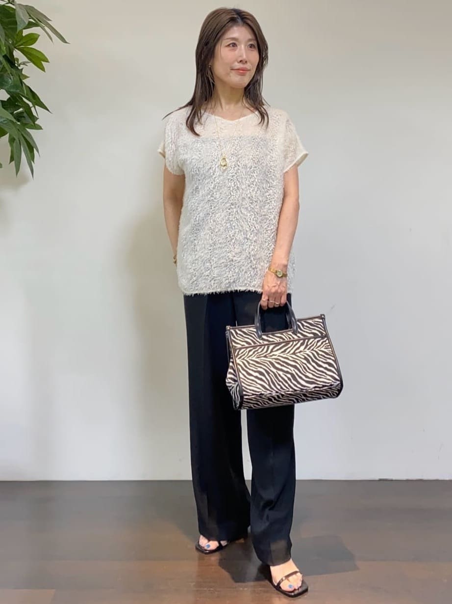 tomoさんの「UNTITLED｜【接触冷感/UVカット/ウエストゴム】センタープレスツイルパンツ」を使ったコーディネート