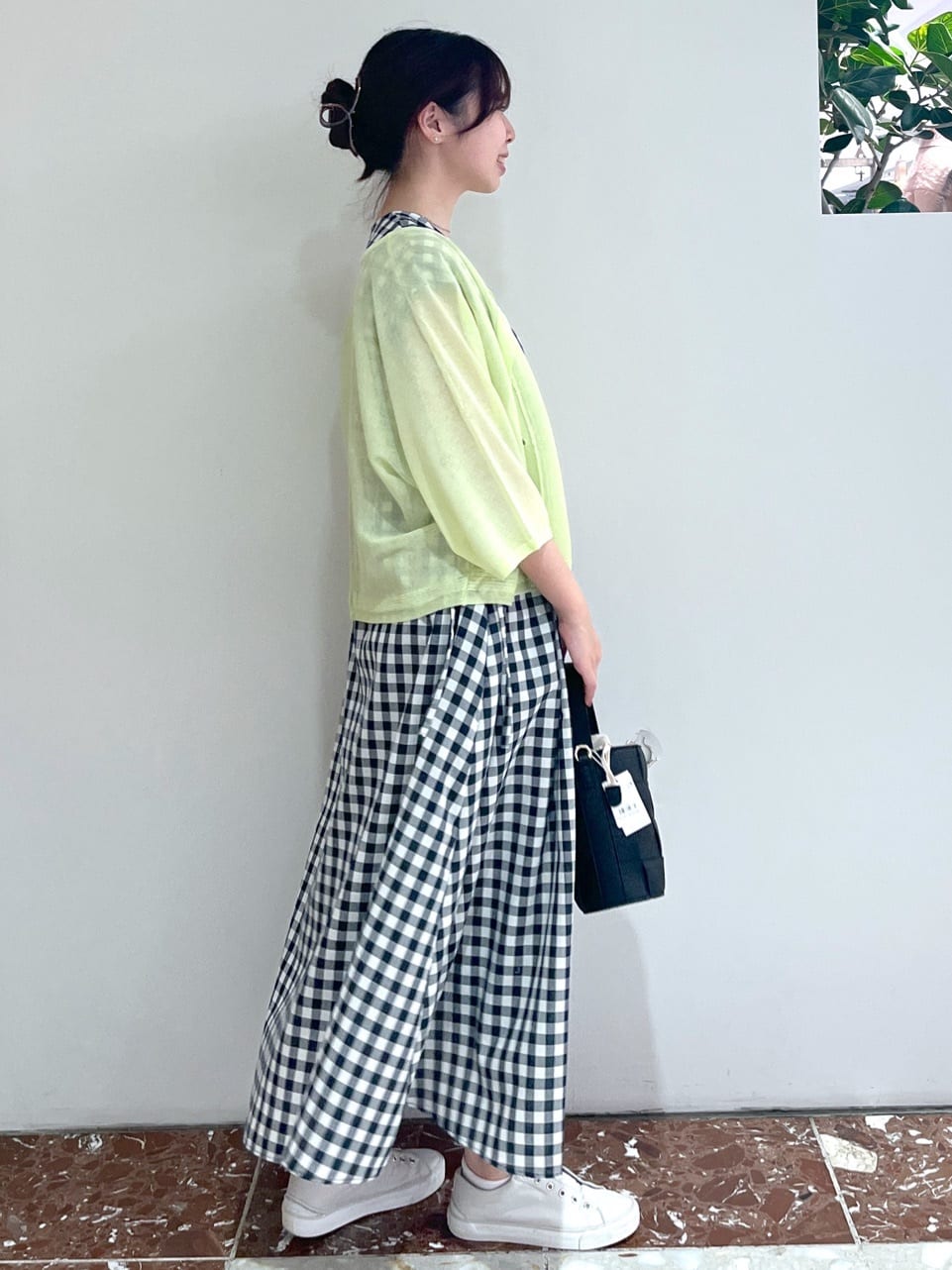 Makinoさんの「Dessin｜【リンクコーデ・洗える】ウエストドロスト付きチェック柄ワンピース」を使ったコーディネート