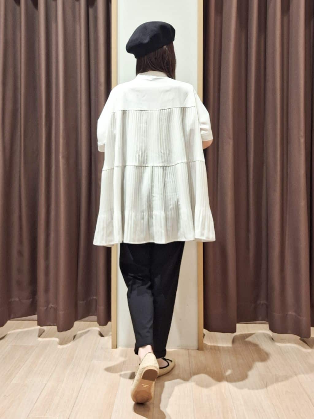 ウタさんの「grove｜【体型カバー】ラフに着たい　ティアードプリーツブラウス」を使ったコーディネート