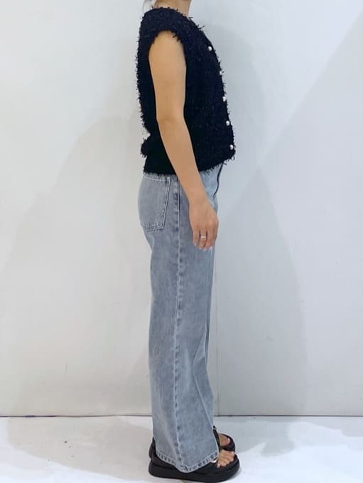 manaさんの「OPAQUE.CLIP｜《Can Cam掲載》フリンジシャギーコンパクトベスト【洗濯機洗い可】」を使ったコーディネート