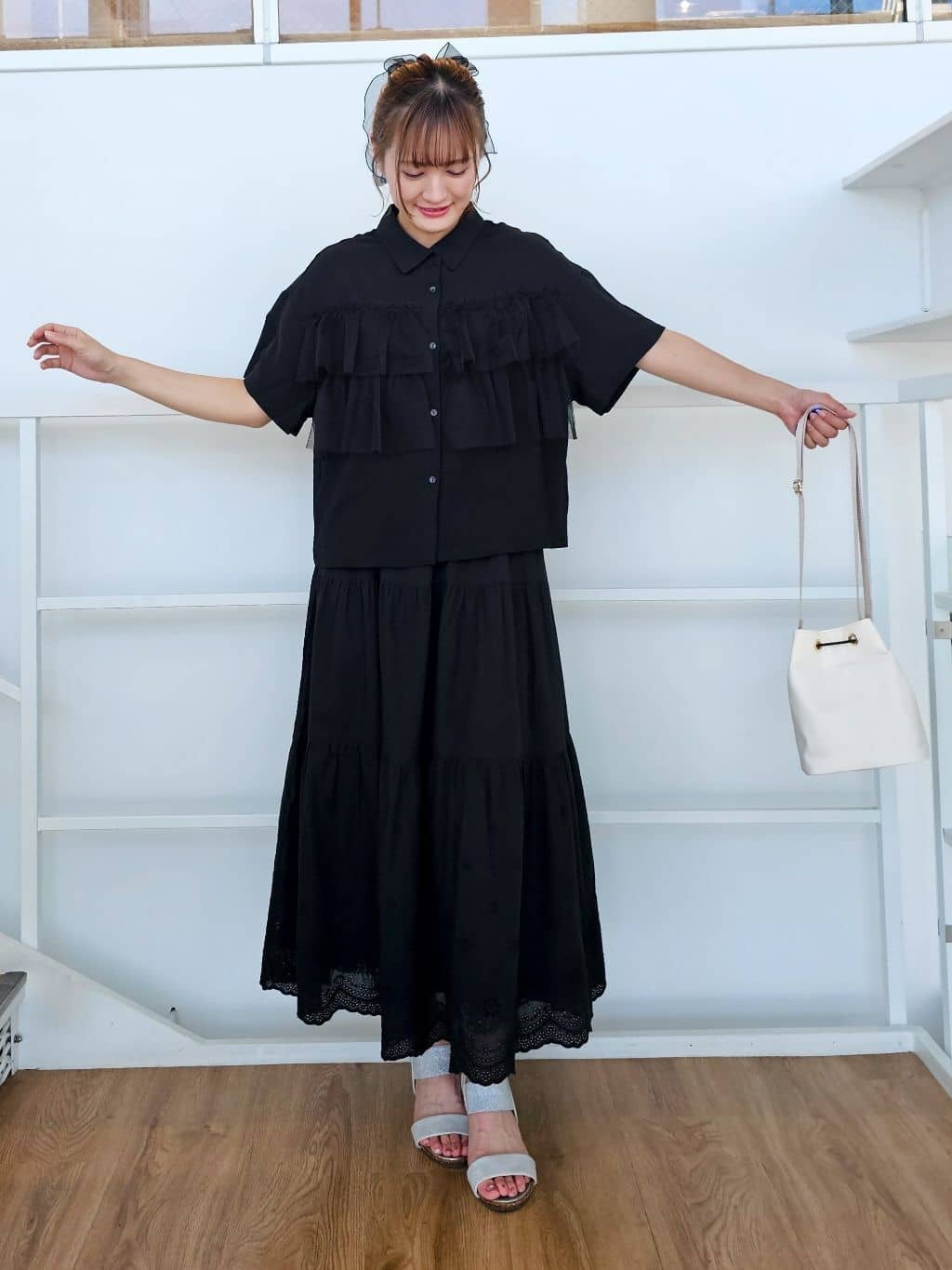 ゆゆさんの「SHOO･LA･RUE｜【S-LL】一枚でサマ見え チュールドッキングシャツ」を使ったコーディネート