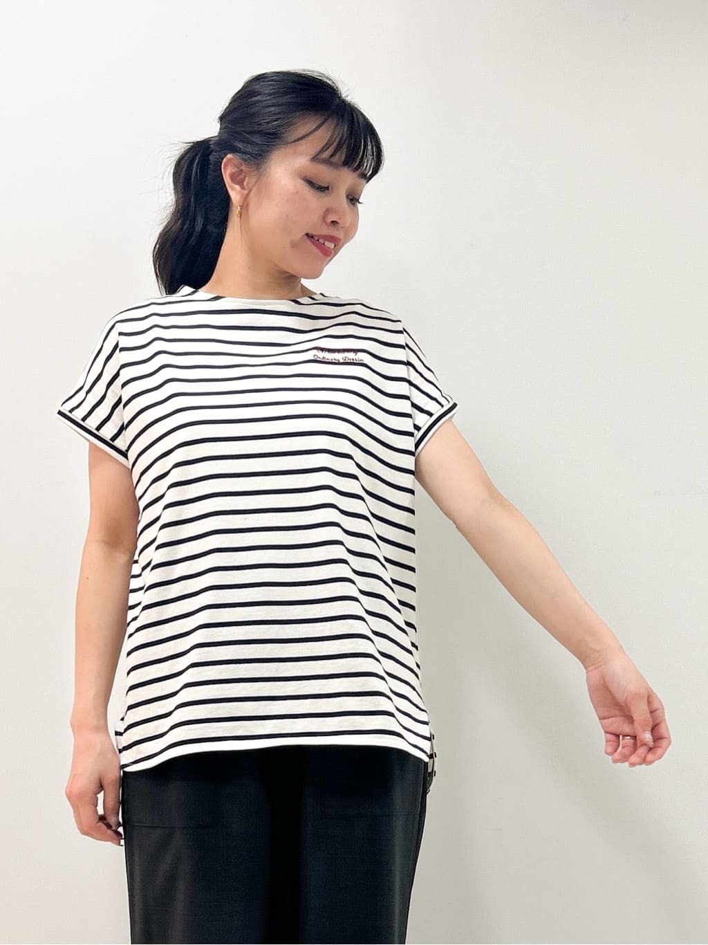 Kaiさんの「Dessin｜【洗える】フレンチスリーブロゴ入りTシャツ」を使ったコーディネート