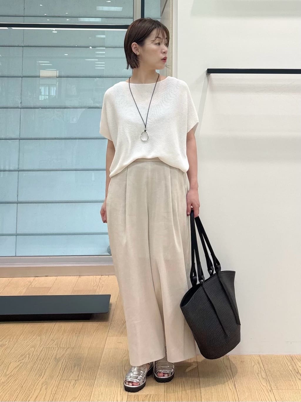 asamiさんの「INDIVI｜【洗える／清涼感】コクーンシルエットニット」を使ったコーディネート