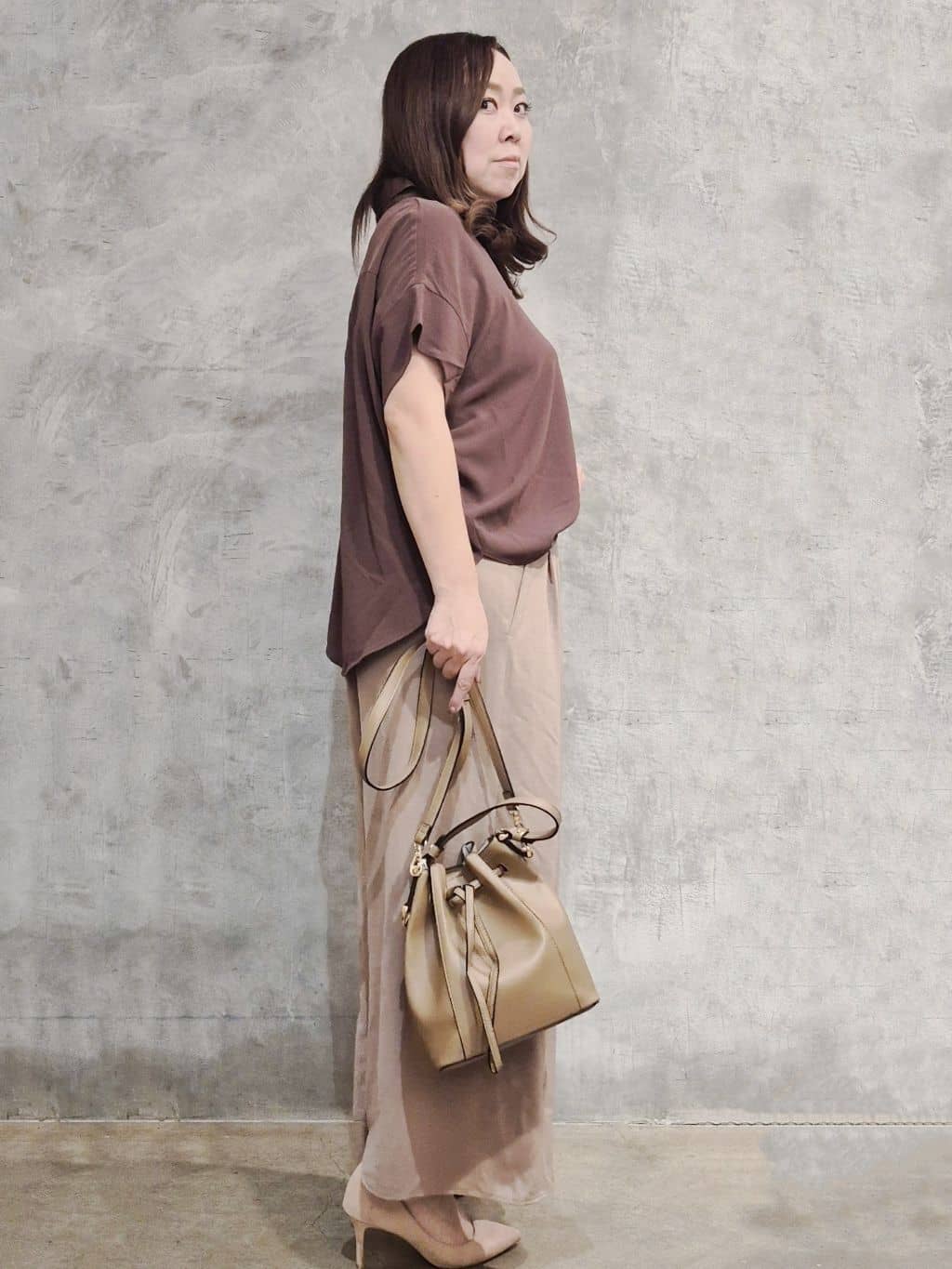 ひさえさんの「THE SHOP TK｜【インしなくても決まる】スキッパーシャツ/接触冷感/防シワ/速乾」を使ったコーディネート