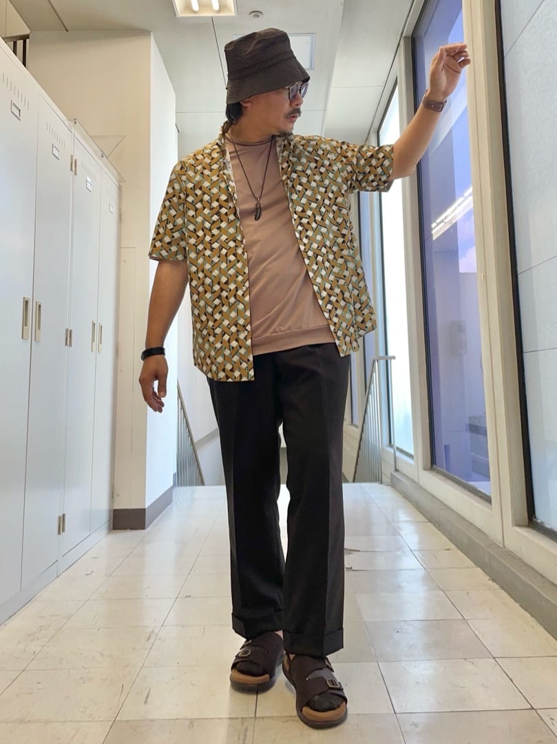 MAKOTO AIさんの「TAKEO KIKUCHI｜【COOL CITY WEAR】籠目アート柄 サッカーシャツ /通気性」を使ったコーディネート