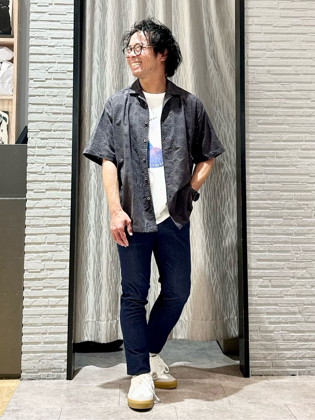 KENJI Iさんの「THE SHOP TK｜アートグラフィック 半袖Tシャツ 洗濯機OK」を使ったコーディネート