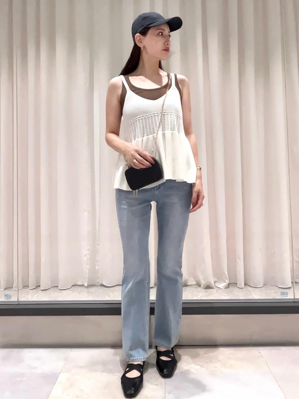 maiさんの「OPAQUE.CLIP｜カギ針風ニットキャミビスチェ【洗濯機洗い可】」を使ったコーディネート