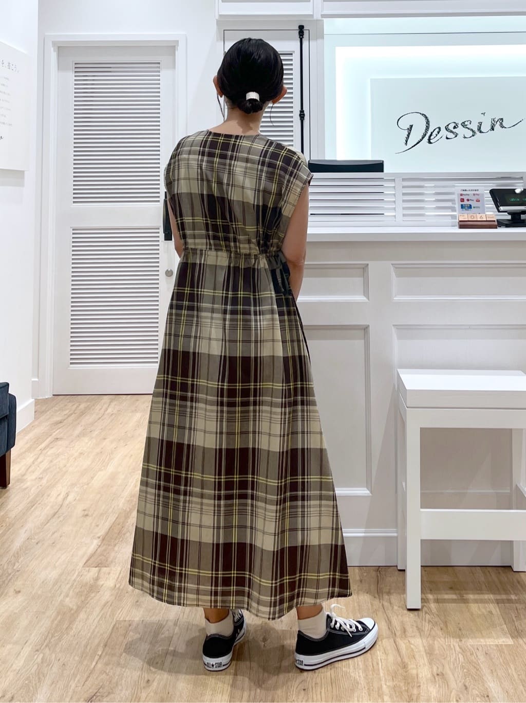 canaさんの「Dessin｜【リンクコーデ・洗える】ウエストドロスト付きチェック柄ワンピース」を使ったコーディネート
