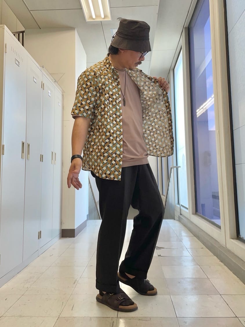 MAKOTO AIさんの「TAKEO KIKUCHI｜【COOL CITY WEAR】籠目アート柄 サッカーシャツ /通気性」を使ったコーディネート