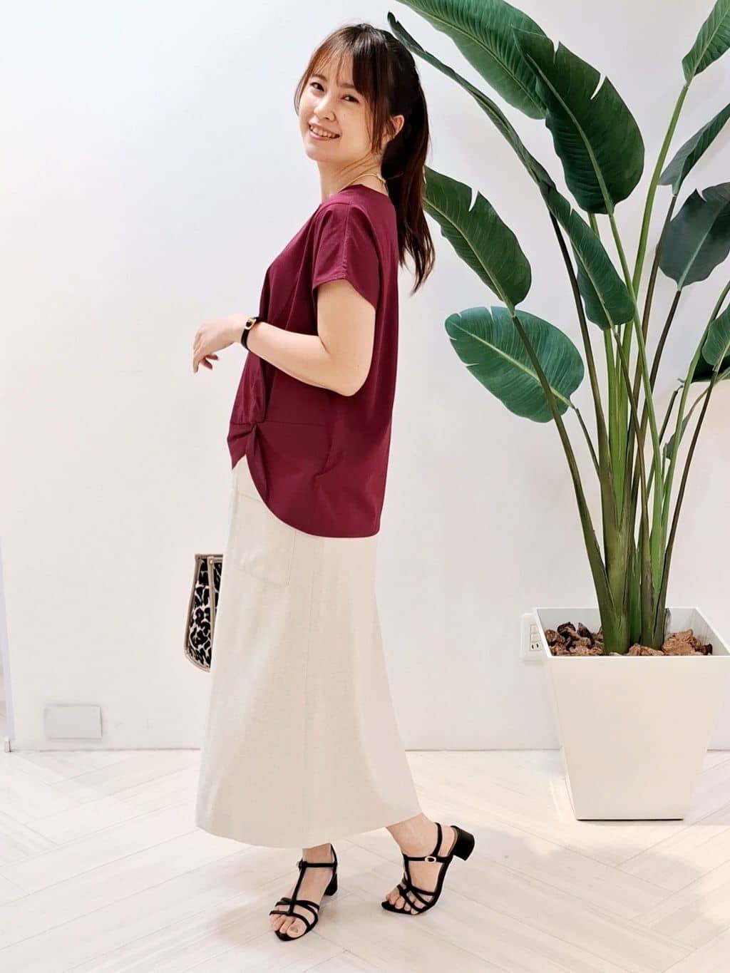 YuKaRiさんの「UNTITLED｜【洗える/Tシャツ】ツイストプルオーバー」を使ったコーディネート