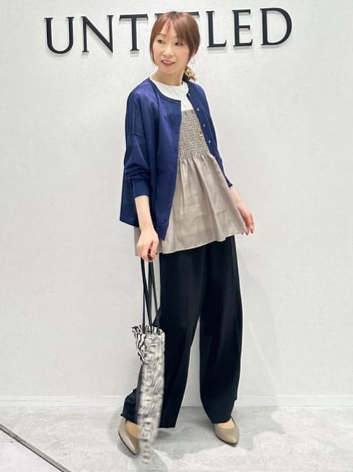 Miwaさんの「UNTITLED｜【接触冷感/UVカット/ウエストゴム】センタープレスツイルパンツ」を使ったコーディネート