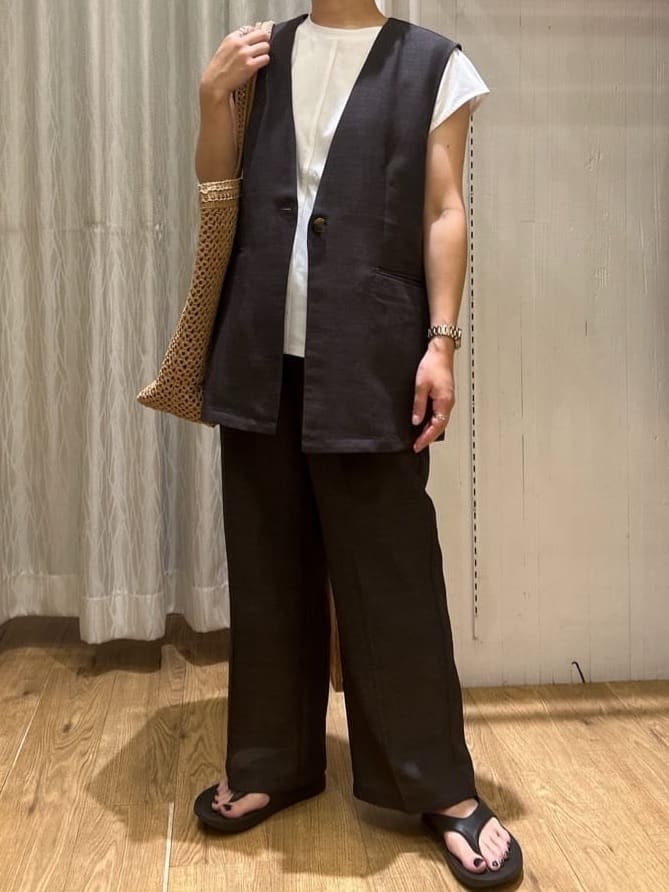 ga_riさんの「THE SHOP TK｜【スッキリ決まる】パナマメッシュジレ/洗える/セットアップ可」を使ったコーディネート