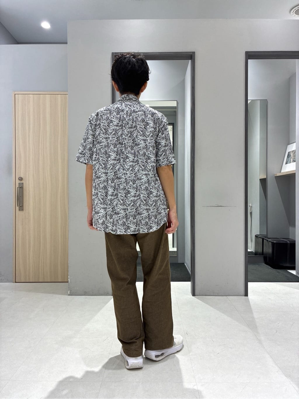 わいずみさんの「TAKEO KIKUCHI｜【COOL CITY WEAR】テーラードTシャツ /接触冷感」を使ったコーディネート