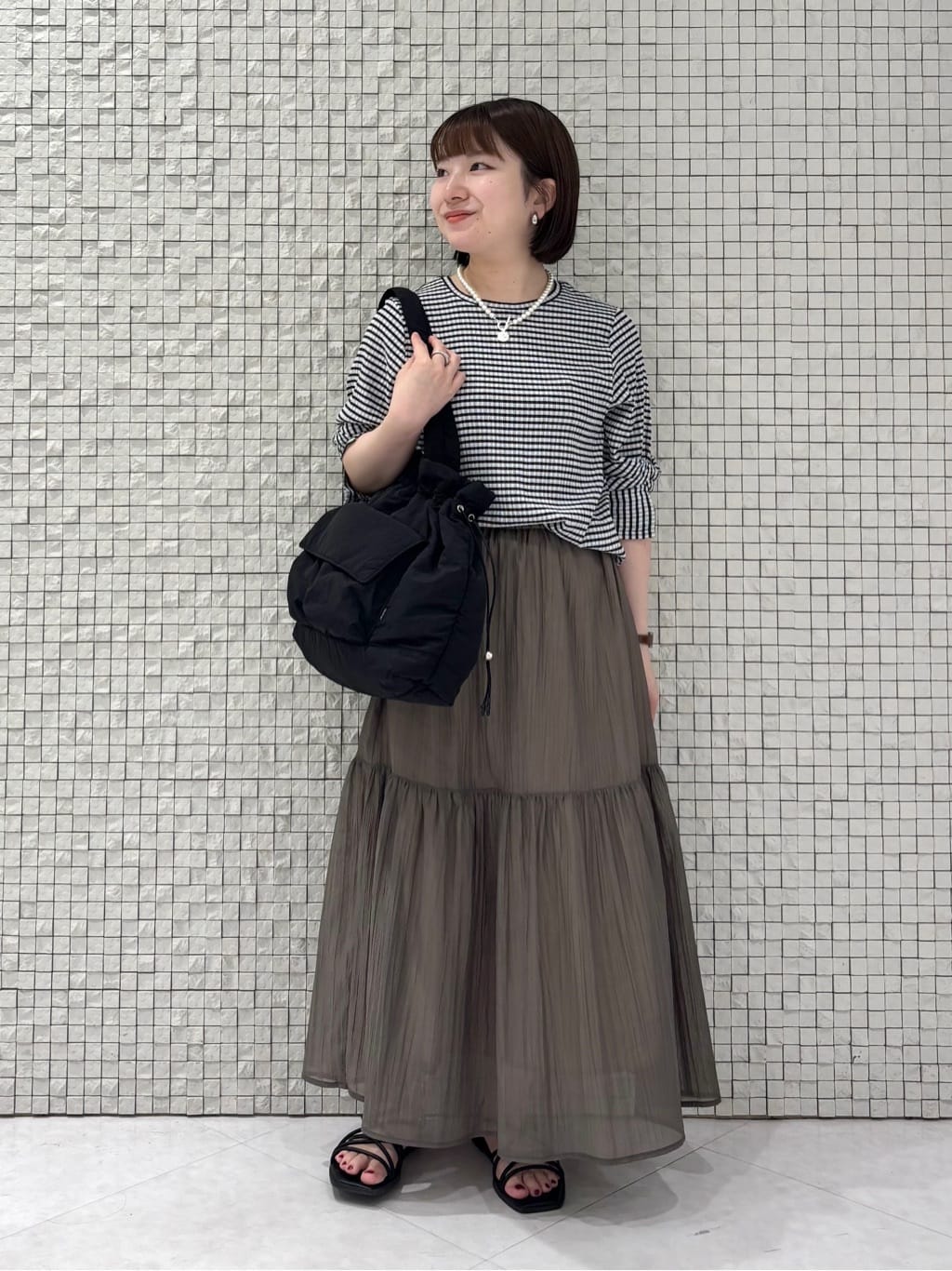 sakuさんの「INDIVI｜【2点セット／着回し◎】ノースリーブ＆ティアードスカート カセット服」を使ったコーディネート