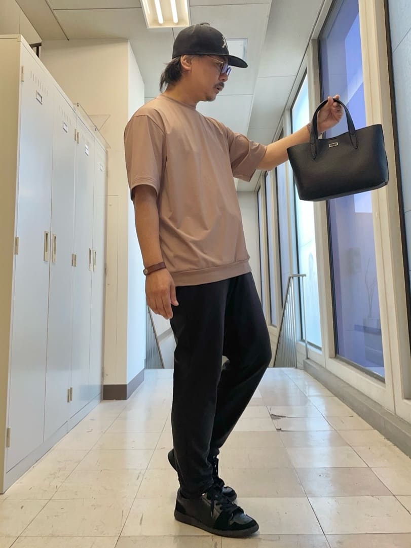 MAKOTO AIさんの「TAKEO KIKUCHI｜【COOL CITY WEAR】エアートール パンツ /接触冷感・通気性」を使ったコーディネート