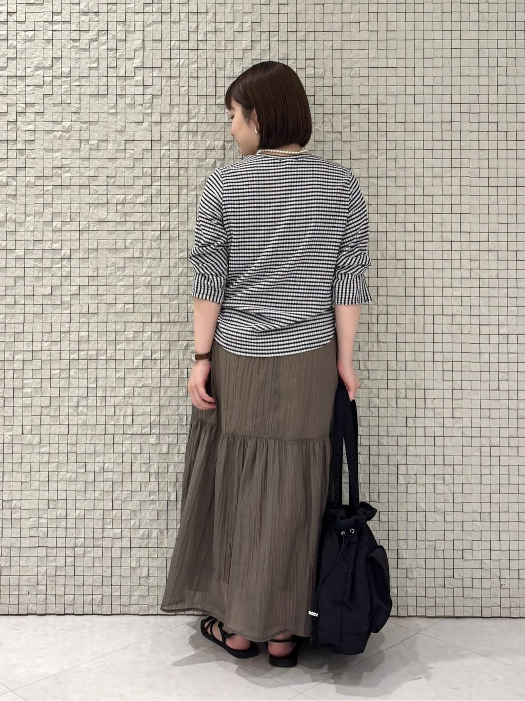 sakuさんの「INDIVI｜【2点セット／着回し◎】ノースリーブ＆ティアードスカート カセット服」を使ったコーディネート