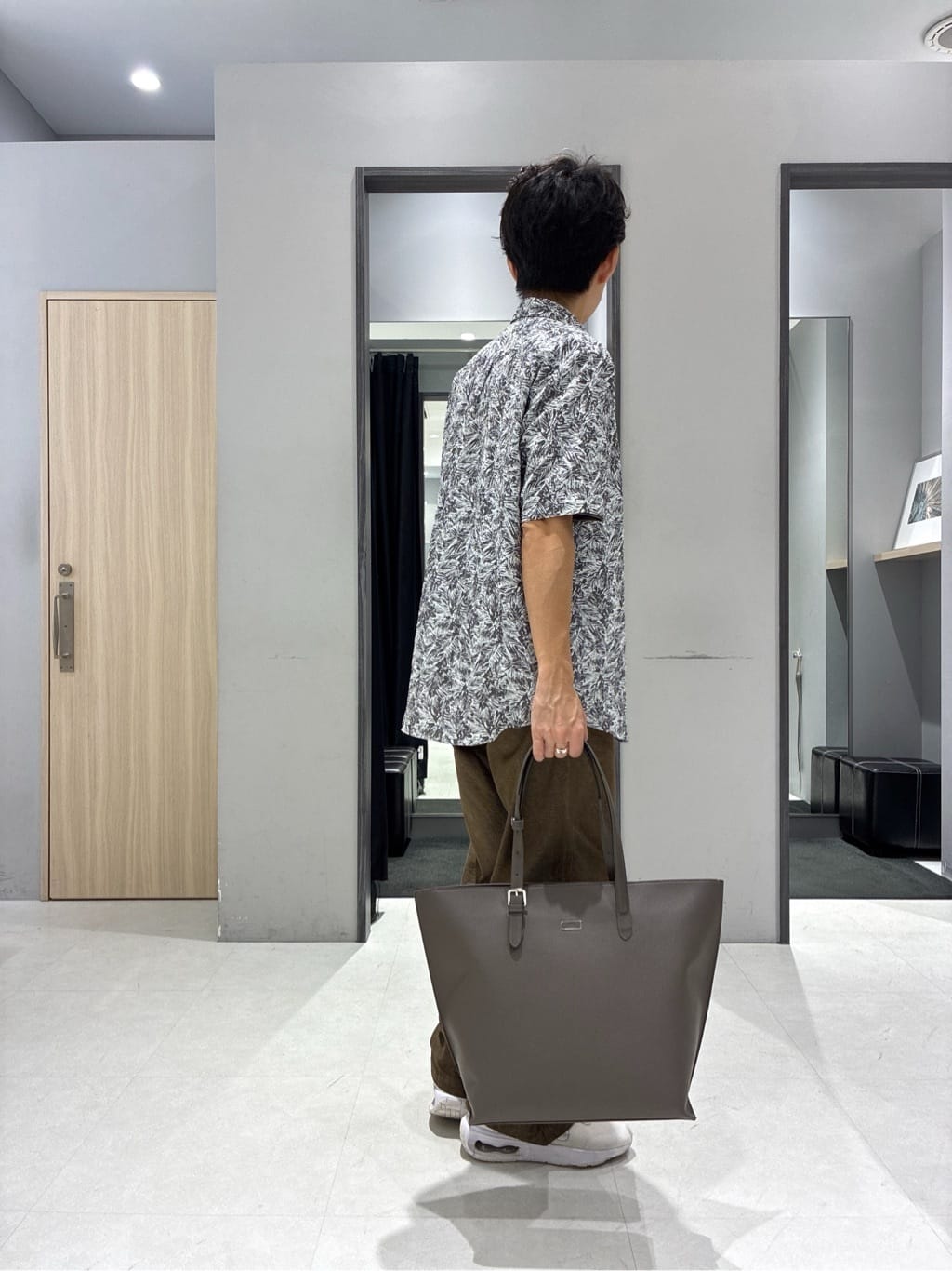 わいずみさんの「TAKEO KIKUCHI｜【COOL CITY WEAR】テーラードTシャツ /接触冷感」を使ったコーディネート