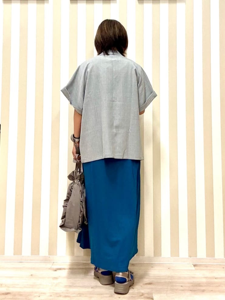 pieceさんの「SHOO･LA･RUE｜【S-LL/ひんやり】切替ラインですっきりと 1枚で着られるロングワンピース」を使ったコーディネート