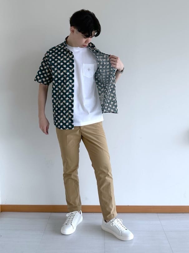 イッシーさんの「TAKEO KIKUCHI｜【COOL CITY WEAR】籠目アート柄 サッカーシャツ /通気性」を使ったコーディネート