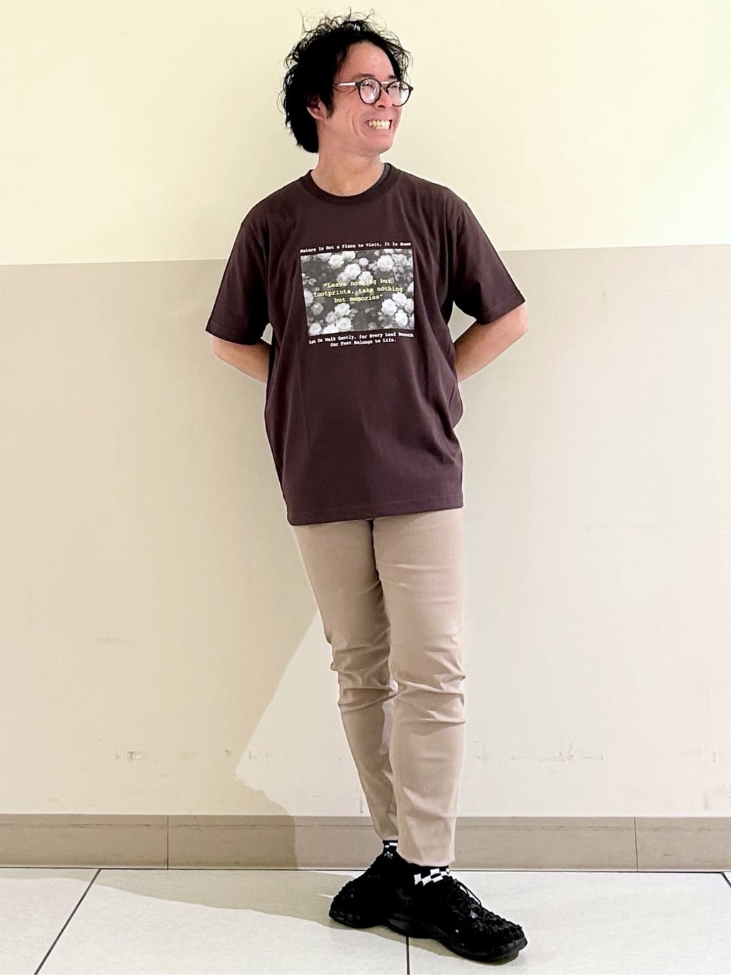 KENJI Iさんの「THE SHOP TK｜リサイクルアート半袖Tシャツ【接触冷感/洗濯機OK】」を使ったコーディネート