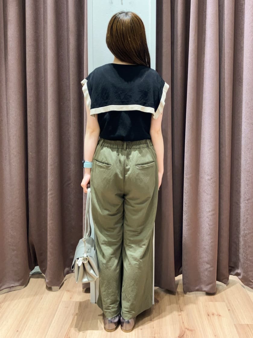 みちゃさんの「grove｜【ひんやり/UVカット】大人の可愛さ　セーラーカラーニット」を使ったコーディネート