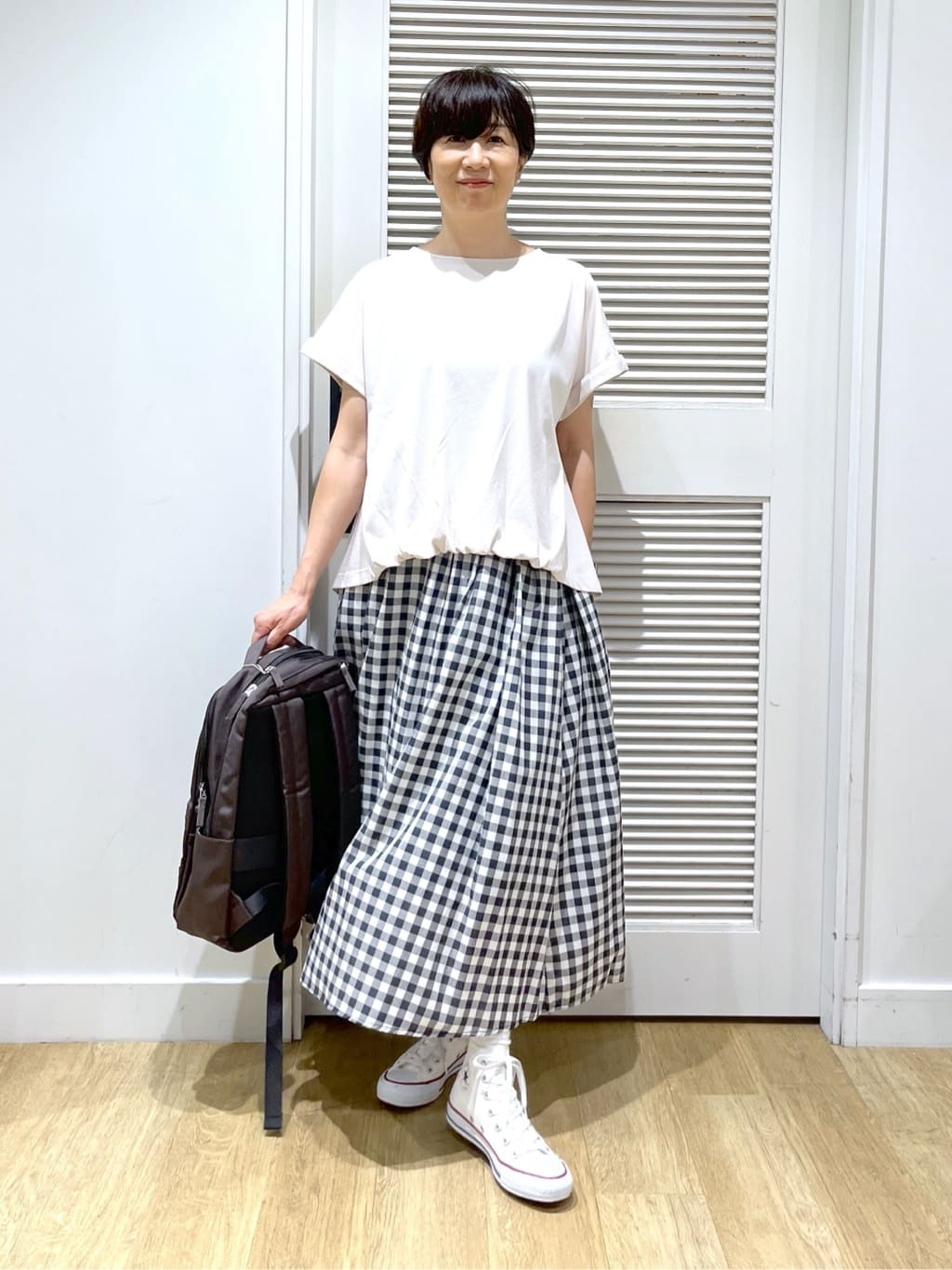 Miyazakiさんの「Dessin｜【二の腕カバー／UVカット】ロールアップスリーブ裾ギャザーカットソー」を使ったコーディネート
