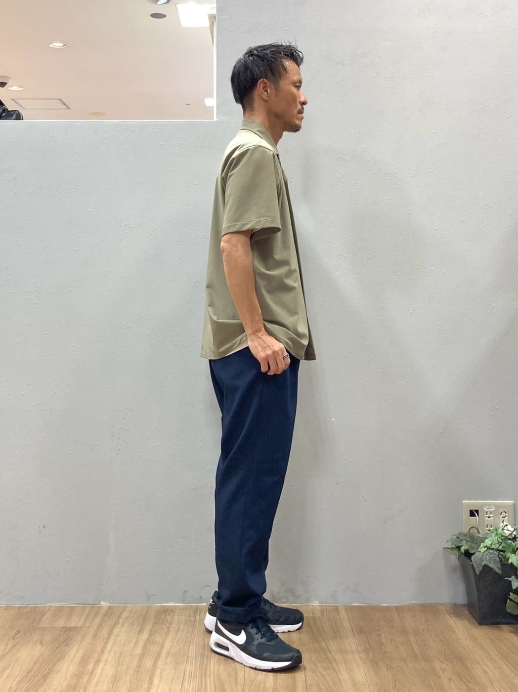 シュンさんの「TAKEO KIKUCHI｜【COOL CITY WEAR】エアートール オープンカラーシャツ /接触冷感・通気性」を使ったコーディネート