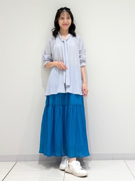 kayoさんの「INDIVI｜【洗える／シャーリング素材】ボリューム袖エアリーブラウス」を使ったコーディネート