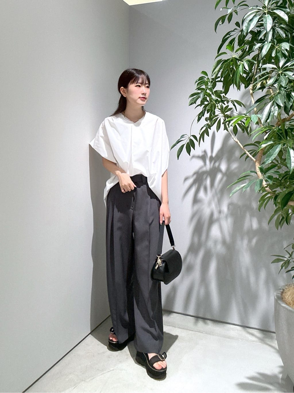 Renoさんの「INDIVI｜スリーブレスタックブラウス」を使ったコーディネート