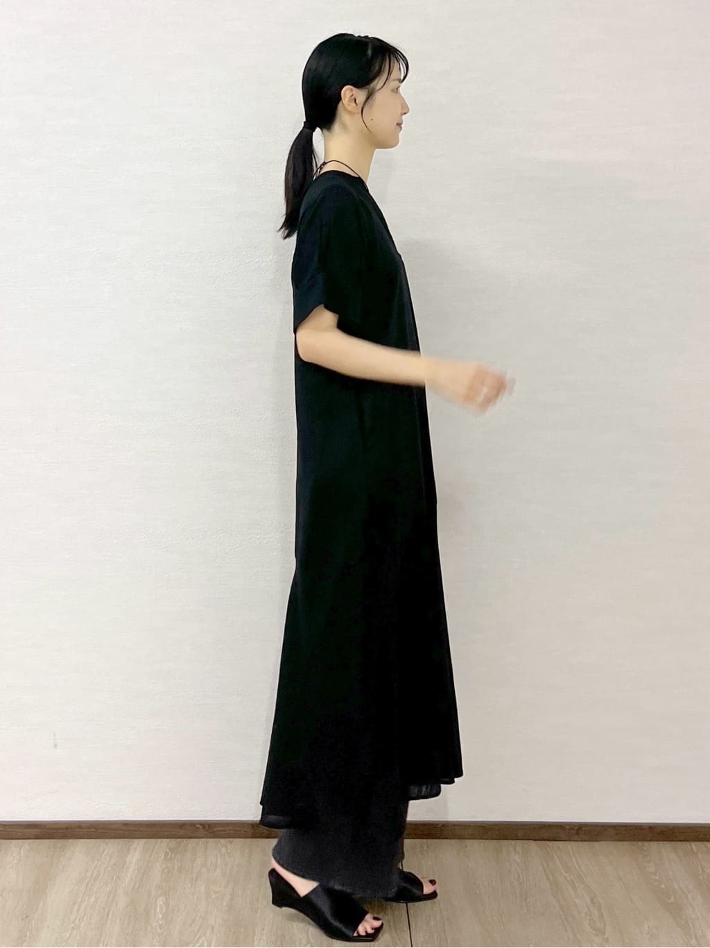 sachikoさんの「OPAQUE.CLIP｜レーヨン麻キーネックワンピース【洗える】」を使ったコーディネート