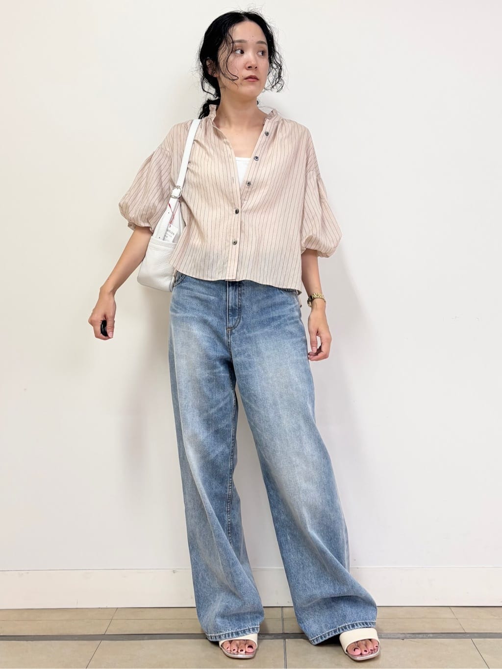 YOKOTAさんの「DRESSTERIOR｜ヴィンテージ加工ワイドデニムパンツ」を使ったコーディネート