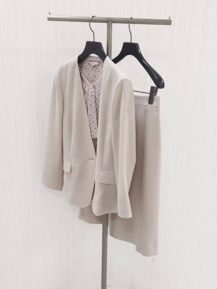 NAさんの「COUP DE CHANCE｜【手洗い可／通勤】ノーカラージャケット」を使ったコーディネート