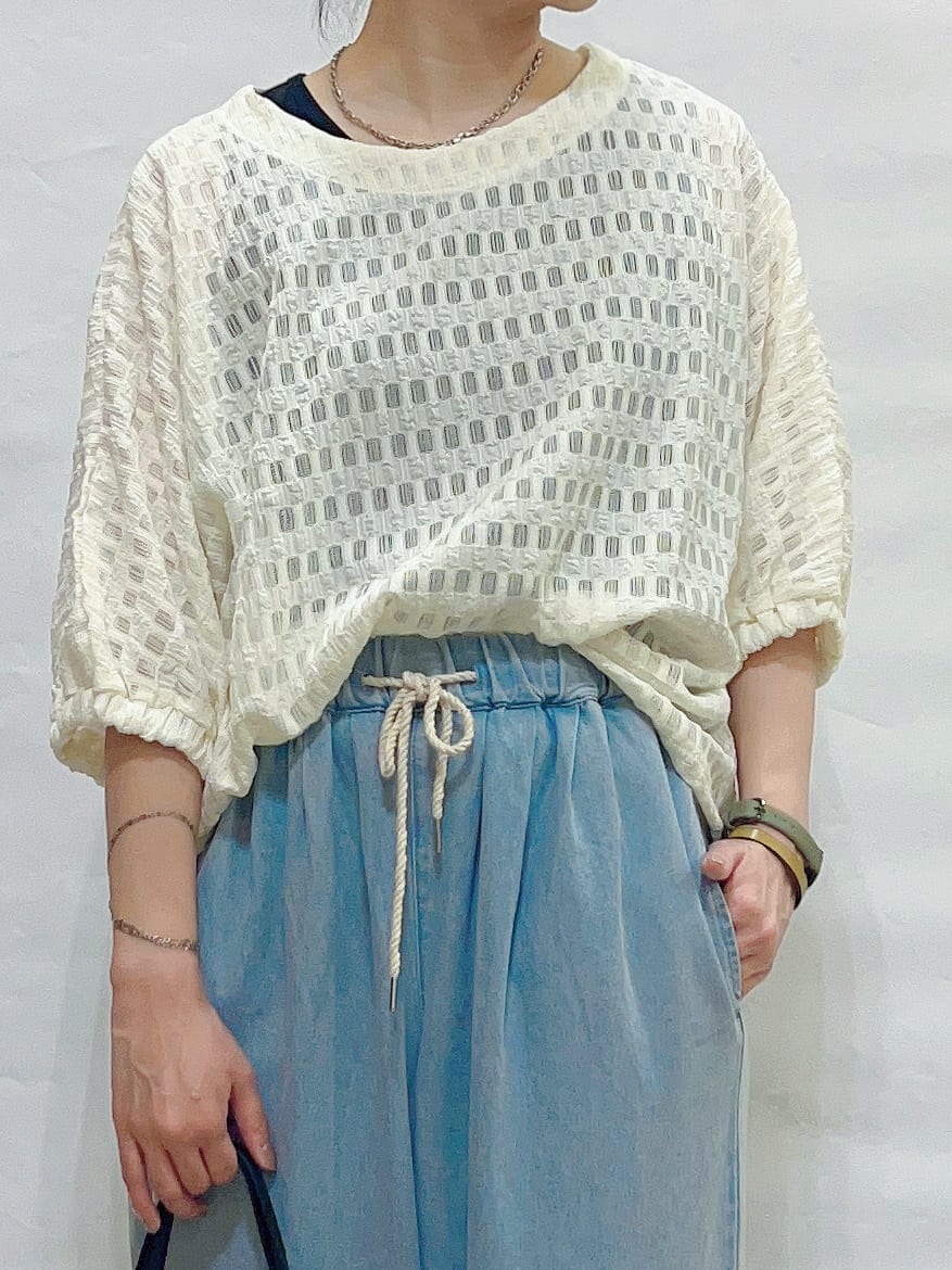 まっつんさんの「SHOO･LA･RUE｜【S-LL】涼やかで好印象 シアーチェック ドルマントップス」を使ったコーディネート