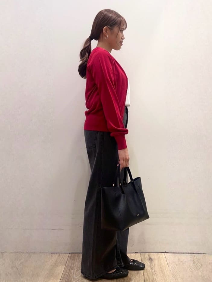 Ririさんの「index｜スパンコール刺繍ロゴTシャツ【洗濯機洗い可／接触冷感／UVケア】」を使ったコーディネート