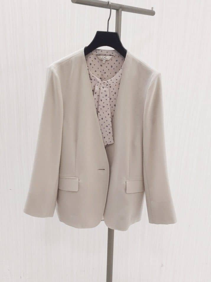 NAさんの「COUP DE CHANCE｜【手洗い可／通勤】ノーカラージャケット」を使ったコーディネート