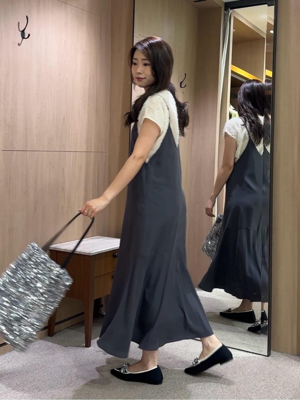 しょんさんの「UNTITLED｜【洗える/肩紐調節可能】パウダーキャミワンピース」を使ったコーディネート
