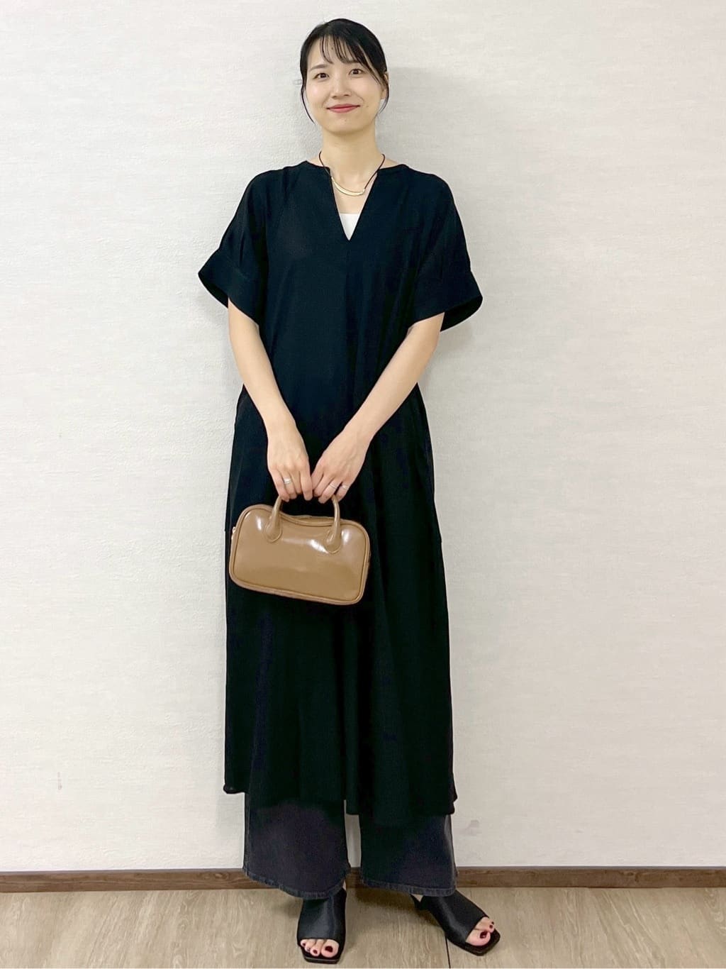sachikoさんの「OPAQUE.CLIP｜レーヨン麻キーネックワンピース【洗える】」を使ったコーディネート