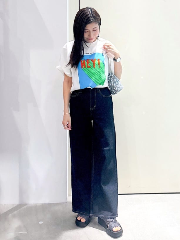 M. さんの「OPAQUE.CLIP｜【Pontre Studio／ポンレストゥディオ】別注グラフィックTシャツ」を使ったコーディネート