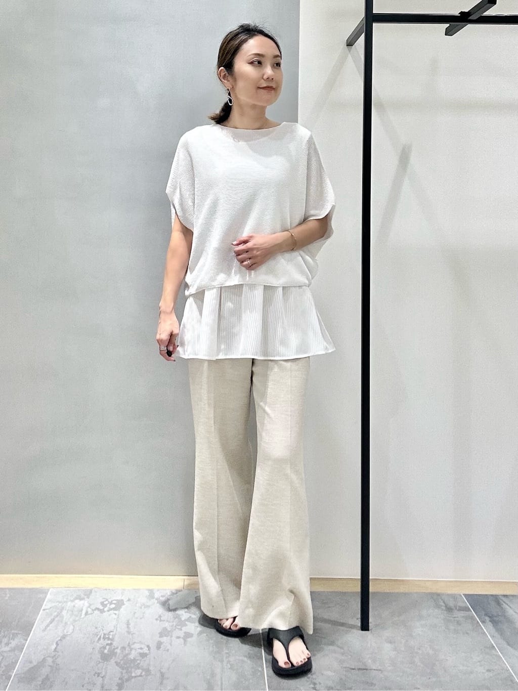 MAIさんの「INDIVI｜【洗える／清涼感】コクーンシルエットニット」を使ったコーディネート