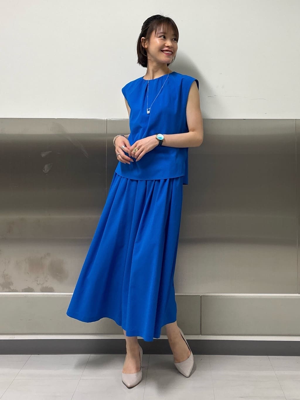 kanaeさんの「INDIVI｜【軽く羽織れる】ボレロカーディガン」を使ったコーディネート