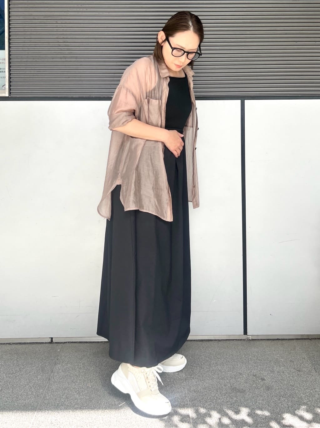 machikoさんの「ESPERANZA｜【EC先行販売】グリッター&times;ツイード ラインストーンスニーカー」を使ったコーディネート