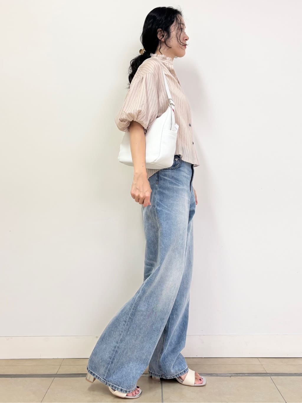 YOKOTAさんの「DRESSTERIOR｜ヴィンテージ加工ワイドデニムパンツ」を使ったコーディネート