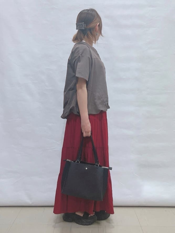 YUIさんの「SHOO･LA･RUE｜【S-LL/ひんやり/UV】選べる6柄でそれぞれ欲しくなる プリントTシャツ」を使ったコーディネート