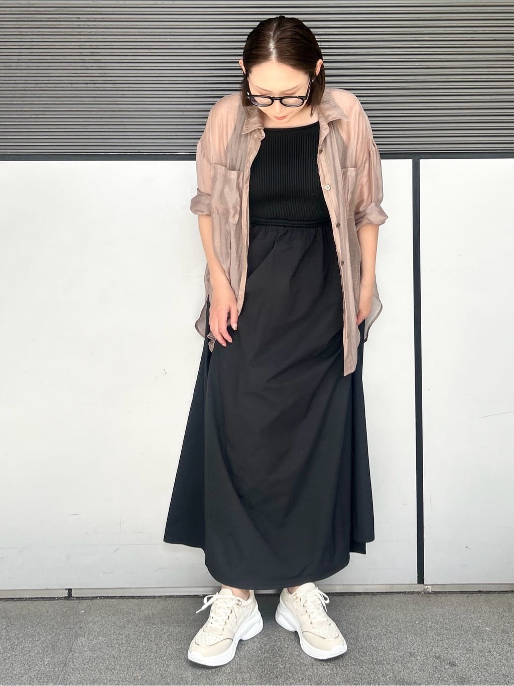 machikoさんの「ESPERANZA｜【EC先行販売】グリッター&times;ツイード ラインストーンスニーカー」を使ったコーディネート