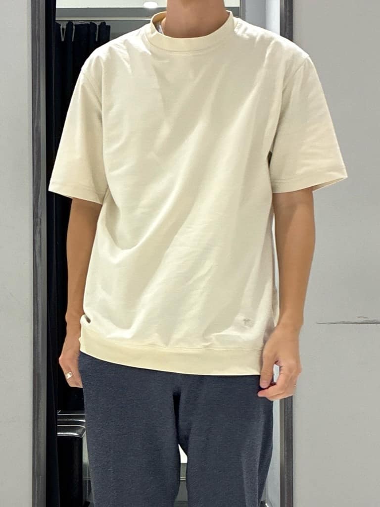 わいずみさんの「TAKEO KIKUCHI｜【抗菌防臭／5サイズ展開】ハイゲージポンチ Tシャツ」を使ったコーディネート