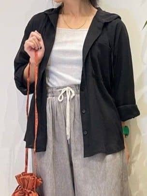 misakiさんの「SHOO･LA･RUE｜暑い夏も軽やかに デニムイージーワイドパンツ」を使ったコーディネート