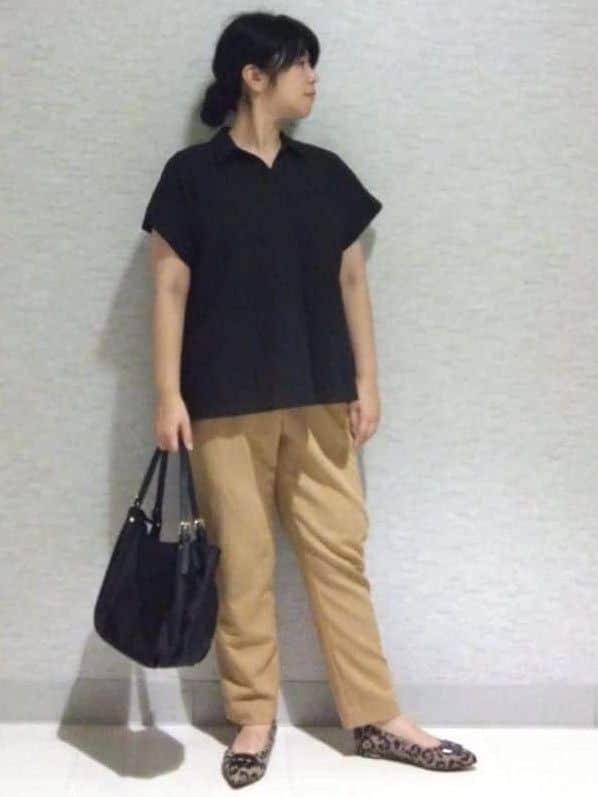 sakoさんの「Reflect｜【二の腕さりげなくカバー】シャツ衿オフボディブラウス」を使ったコーディネート