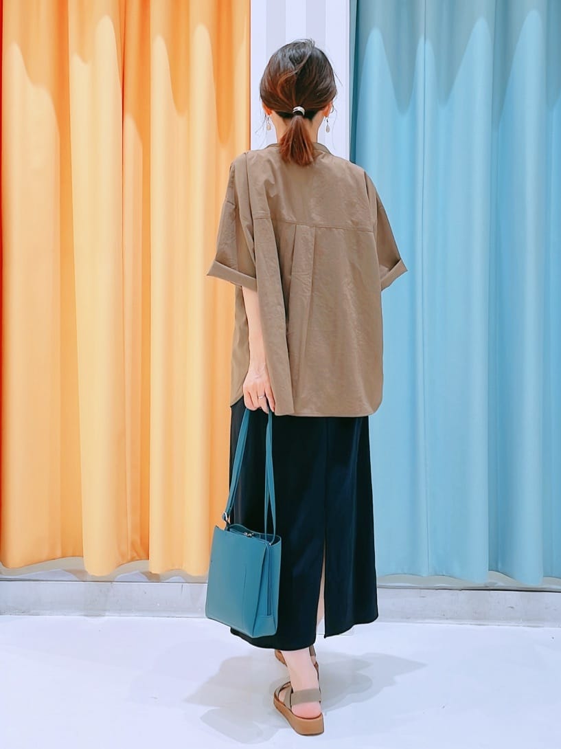 kinaさんの「SHOO･LA･RUE｜アンクルゴムフラットサンダル」を使ったコーディネート